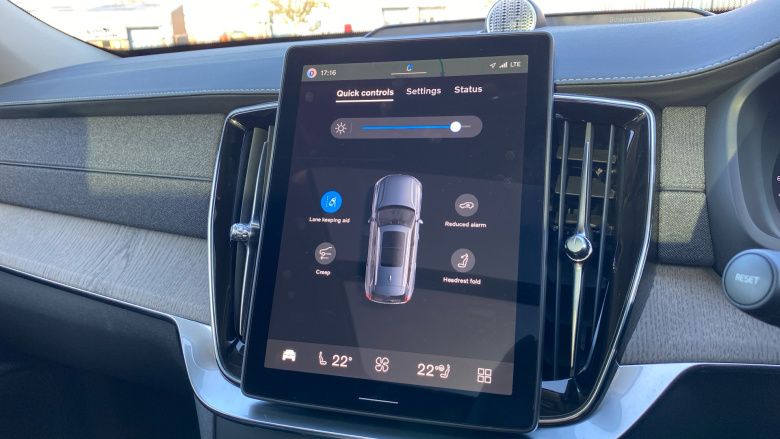 Volvo XC90 2.0 T8 PHEV Ultra Dark 5dr AWD Geartronic Estate